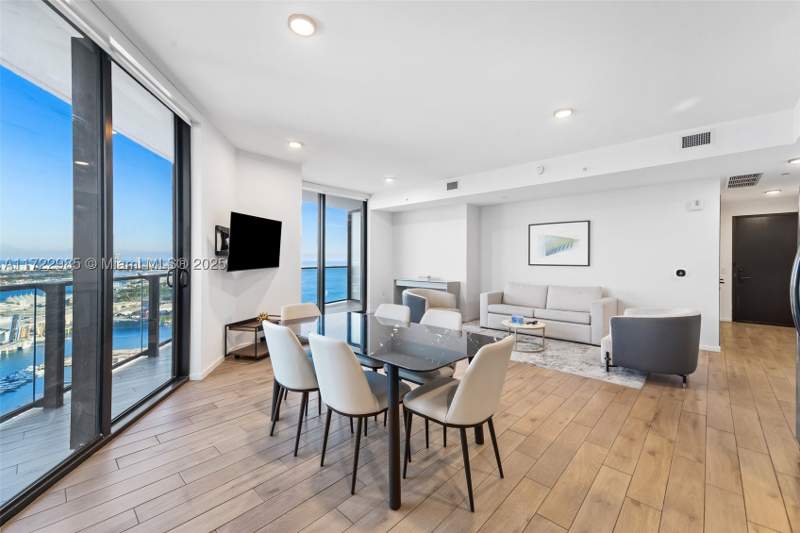 2 bedroom Condominium at 398 NE 5th St 3209, Map Of Miami Dade Co. FL., Miami — photo 5