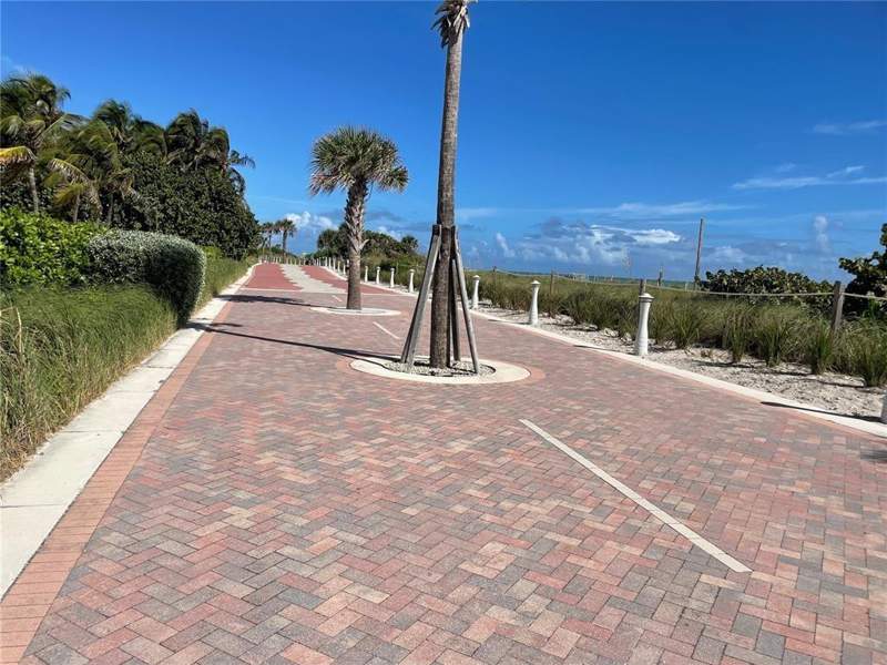 3 bedroom Condominium at 5005 Collins Avenue 1210, The Carriage Club North, Miami Beach — photo 4