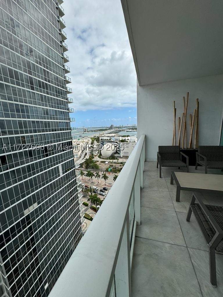 1 bedroom Condominium at 1040 Biscayne Blvd 1505, Ten Museum Pk Residential, Miami — photo 2