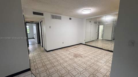 160 NE 203rd Ter 18, Miami Gardens FL - photo 19 of 40
