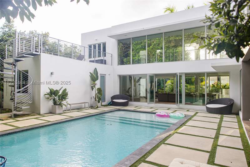 5 bedroom SingleFamilyResidence at 6790 SW 72 Street, Grandios Subdivision, South Miami — photo 3