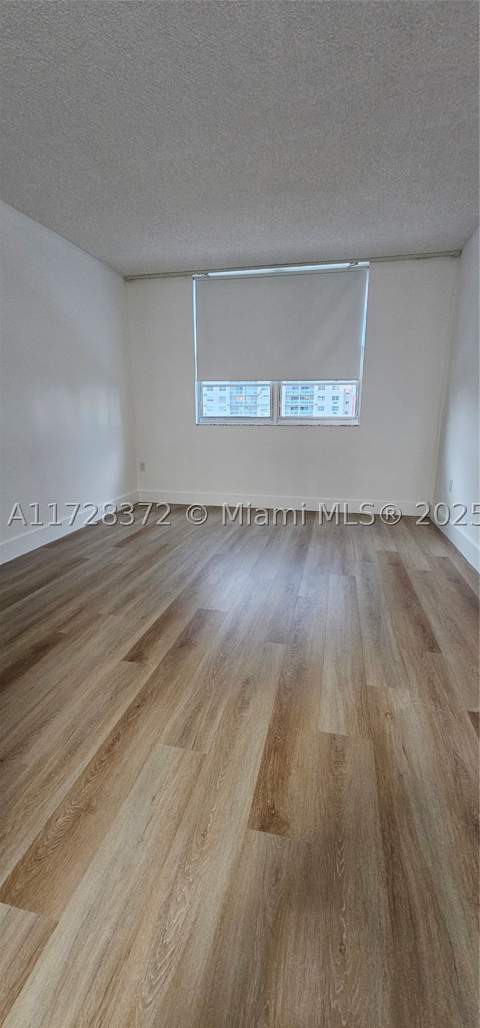 500 Bayview Dr 1117, Sunny Isles Beach FL - photo 11 of 16