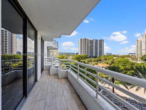 3300 NE 192nd St 603, Aventura FL - photo 18 of 22
