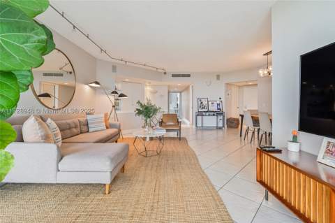 21205 Yacht Club Dr 805, Aventura FL - photo 7 of 32