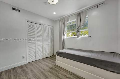 18600 NE 7th Ct, North Miami Beach FL - photo 12 of 59