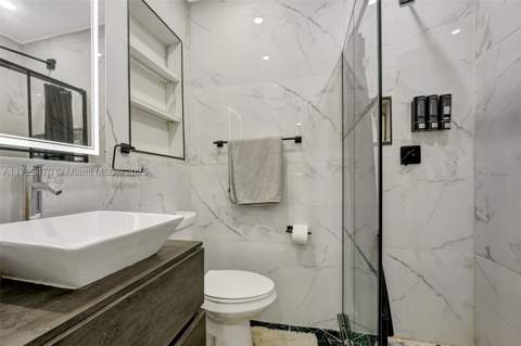 18600 NE 7th Ct, North Miami Beach FL - photo 18 of 59