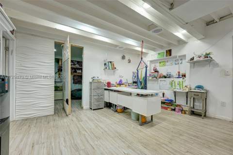 18600 NE 7th Ct, North Miami Beach FL - photo 9 of 59