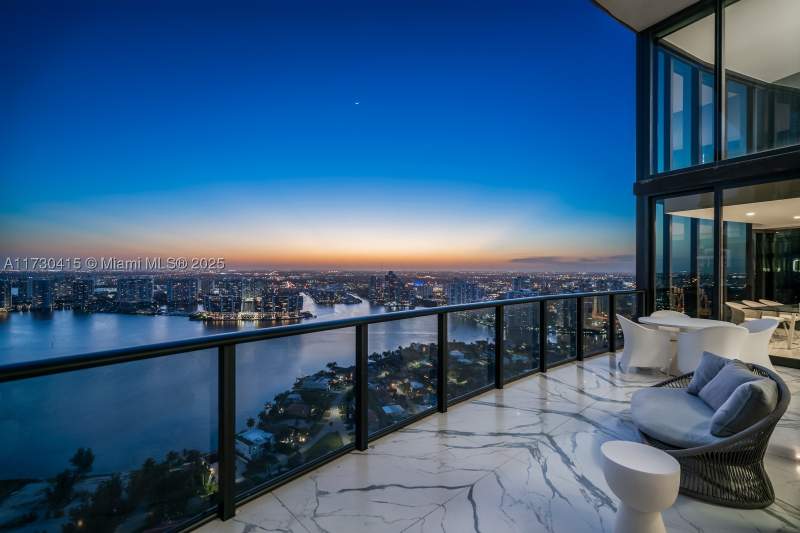 3 bedroom Condominium at 18555 Collins Ave 4203, 18555 Collins Avenue Cond, Sunny Isles Beach — photo 4