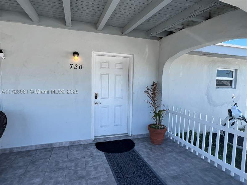 8 bedroom SingleFamilyResidence at 720 NW 30th Ave, Borel Addn, Miami — photo 4