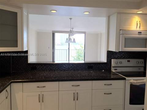 17878 N Bay Rd 201, Sunny Isles Beach FL - photo 10 of 17