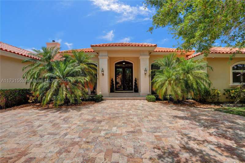 5 bedroom SingleFamilyResidence at 15210 SW 74th Ct, Coral Cay, Palmetto Bay — photo 1