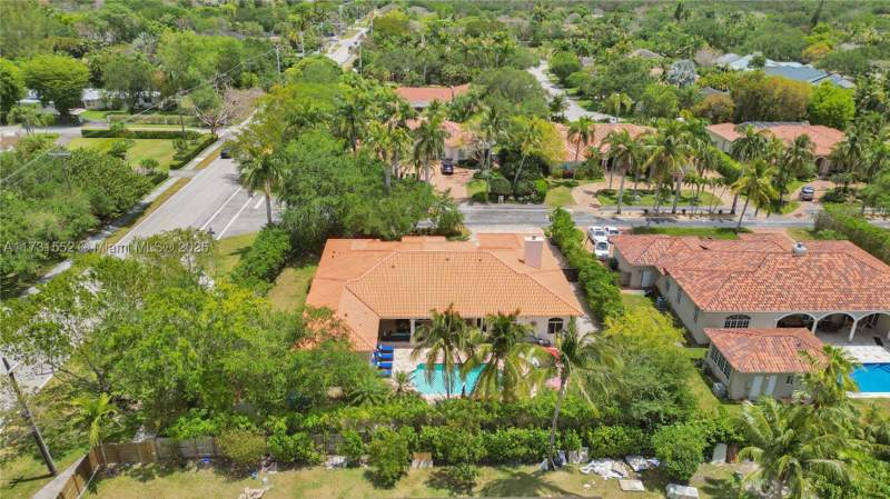 5 bedroom SingleFamilyResidence at 15210 SW 74th Ct, Coral Cay, Palmetto Bay — photo 5