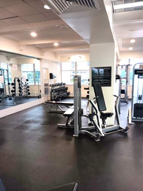 18031 Biscayne Blvd 1103, Aventura FL - photo 11 of 13