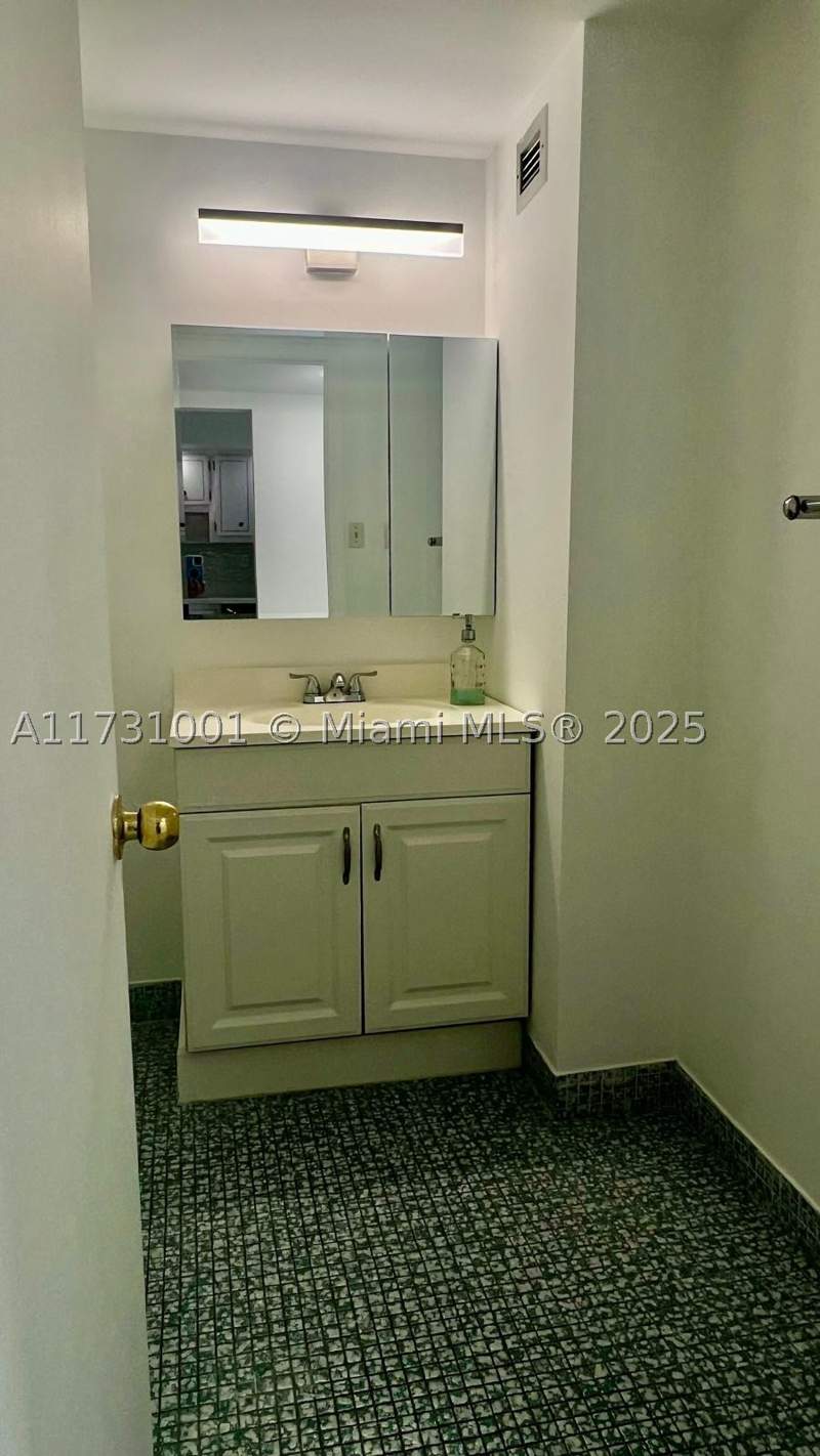 1 bedroom Condominium at 18031 Biscayne Blvd 1103, Del Prado Marina, Aventura — photo 5