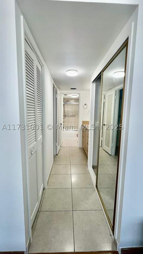 18031 Biscayne Blvd 1103, Aventura FL - photo 8 of 13