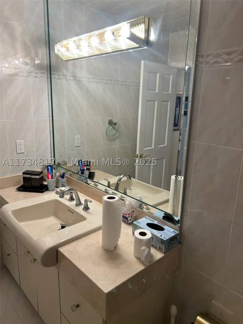 9801 Collins Ave 17J, Bal Harbour FL - photo 20 of 34