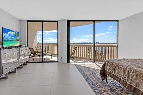 1000 Island Blvd 2003, Aventura FL - photo 17 of 36
