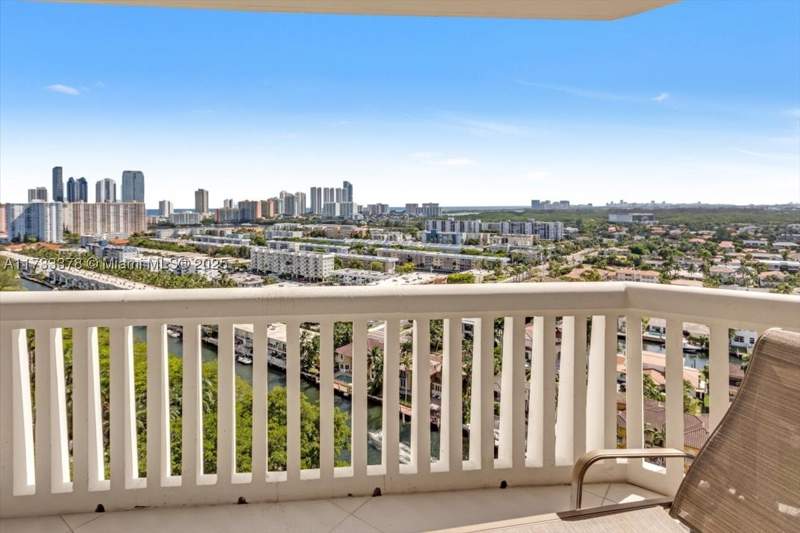 3 bedroom Condominium at 1000 Island Blvd 2003, Williams Island, Aventura — photo 3