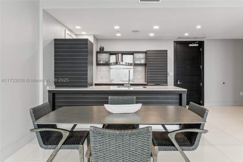 2 bedroom Condominium at 200 Biscayne Boulevard Way 4912, Epic West Condo, Miami — photo 4