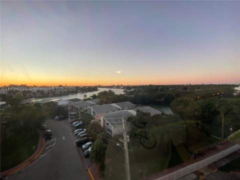 7441 Wayne Ave 6B, Miami Beach FL - photo 21 of 36