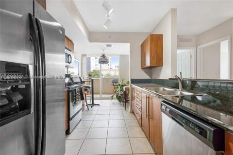 3232 SW 22nd Ter 301, Miami FL - photo 14 of 34