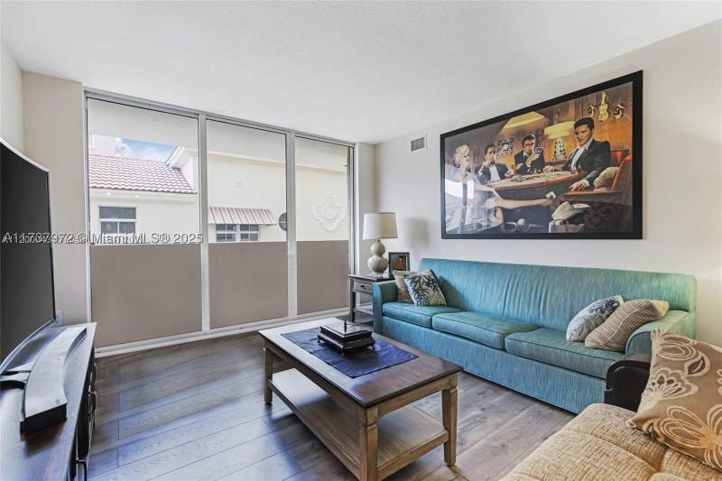 3 bedroom Condominium at 3232 SW 22nd Ter 301, Gables Marquis Condo, Miami — photo 2