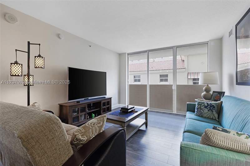 3 bedroom Condominium at 3232 SW 22nd Ter 301, Gables Marquis Condo, Miami — photo 3