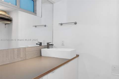 1025 Alton Rd 602, Miami Beach FL - photo 23 of 29