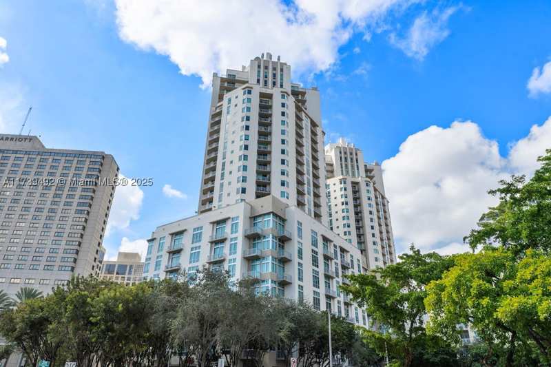1 bedroom Condominium at 9055 SW 73rd Ct 903, Metropolis I At Dadeland, Miami — photo 1