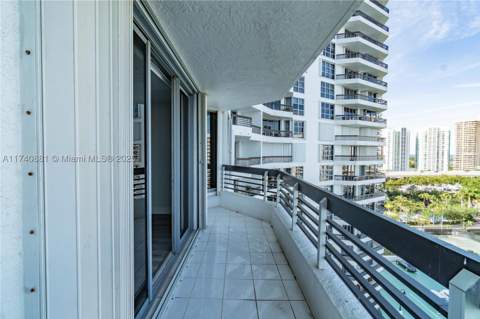 3530 Mystic Pointe Dr 1513, Aventura FL - photo 20 of 32