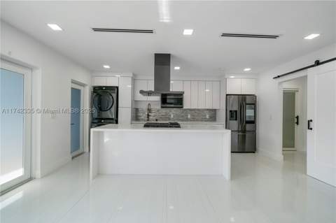 2700 NE 135th St 32, North Miami FL - photo 13 of 40