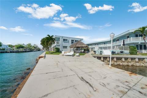 2700 NE 135th St 32, North Miami FL - photo 23 of 40