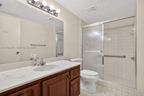 481 Ives Dairy Rd 105-4, Miami FL - photo 13 of 37