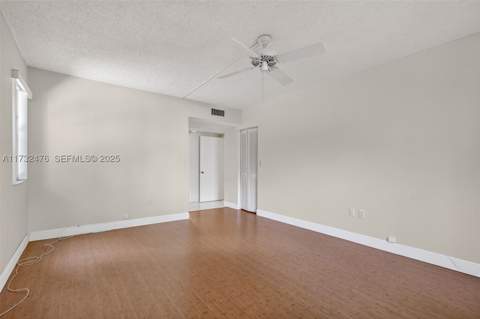 481 Ives Dairy Rd 105-4, Miami FL - photo 15 of 37