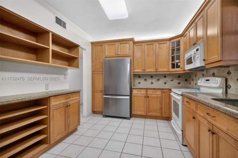 481 Ives Dairy Rd 105-4, Miami FL - photo 8 of 37