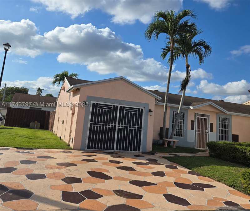 3 bedroom SingleFamilyResidence at 6771 NW 199th Ter, Country Lake Homes 2nd Ad, Hialeah — photo 1