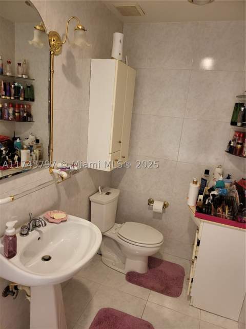 6771 NW 199th Ter, Hialeah FL - photo 10 of 43