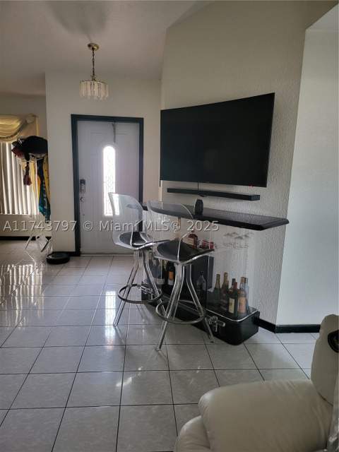 6771 NW 199th Ter, Hialeah FL - photo 14 of 43