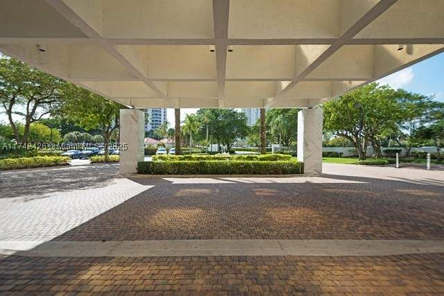 2 bedroom Condominium at 3300 NE 192nd St 111, Parc Central Aventura Eas, Aventura — photo 5