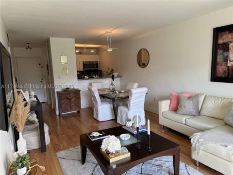 1225 NE 124th St 33A, North Miami FL - photo 8 of 37