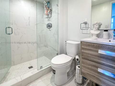 100 Bayview Dr 721, Sunny Isles Beach FL - photo 14 of 33