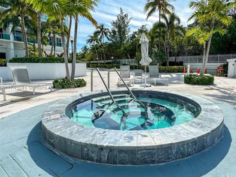 100 Bayview Dr 721, Sunny Isles Beach FL - photo 19 of 33