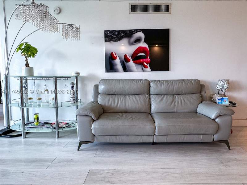 2 bedroom Condominium at 100 Bayview Dr 721, Arlen House East Condo, Sunny Isles Beach — photo 4