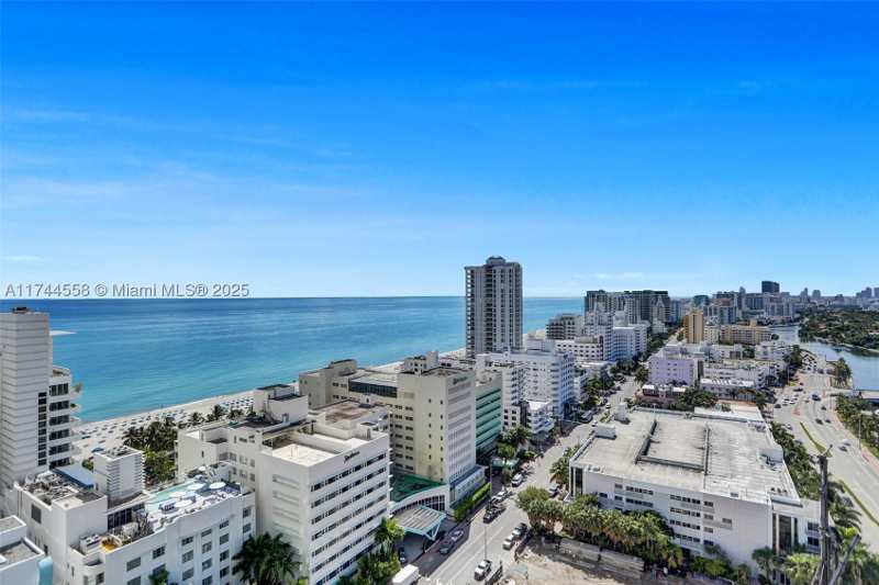 2 bedroom Condominium at 4401 Collins Ave 2114/2116, Fontainebleau II Tresor, Miami Beach — photo 1