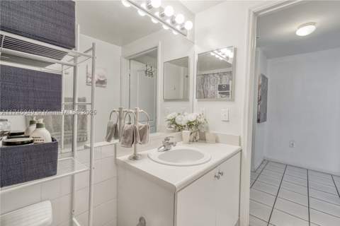 5091 NW 7th St 1001, Miami FL - photo 11 of 17