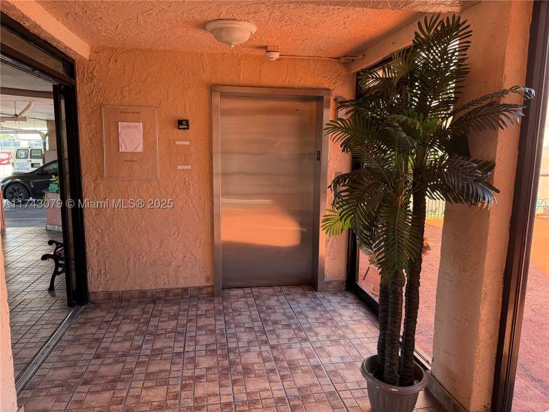 2 bedroom Condominium at 6175 W 20th Ave 205, Villa Luisa Condo, Hialeah — photo 4