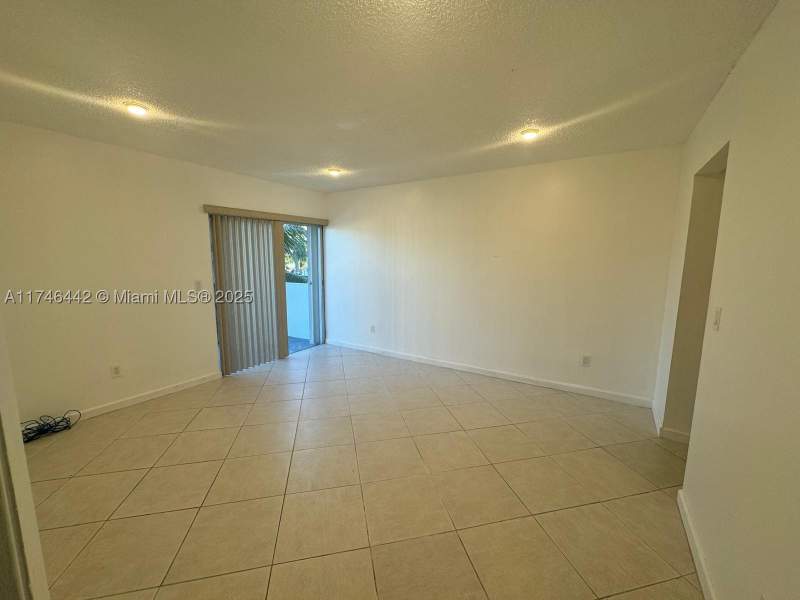 2 bedroom Condominium at 3642 NE 171st St 306, Dolphin Condo, North Miami Beach — photo 3