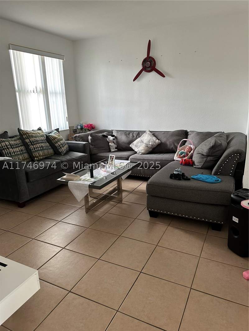 3 bedroom Townhouse at 11031 SW 246th St 0, Villas Del Campo Sub, Homestead — photo 4