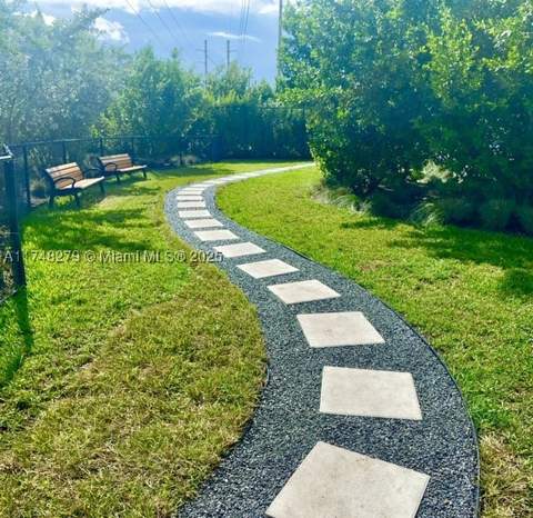 16385 Biscayne Blvd 1221, North Miami Beach FL - photo 7 of 50
