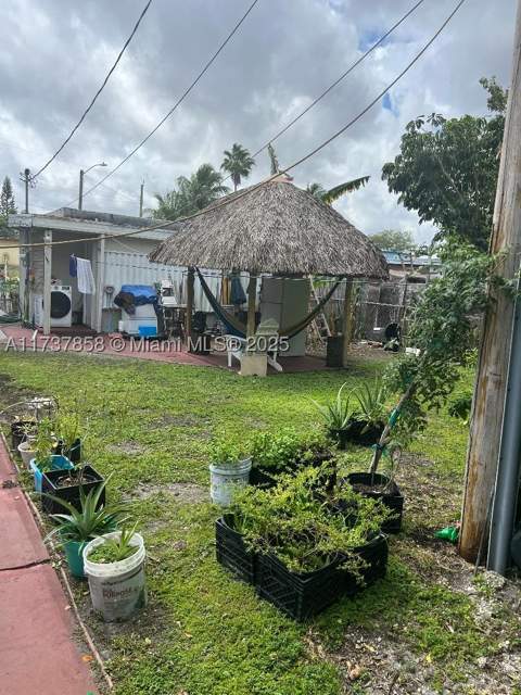 2381 NE 137 St, North Miami Beach FL - photo 10 of 12